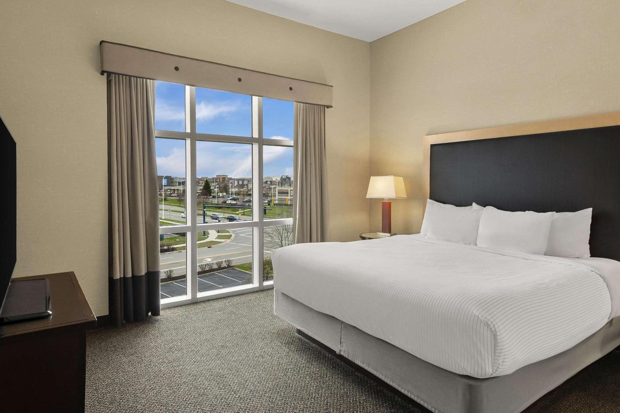 Hotel Cambria - Polaris