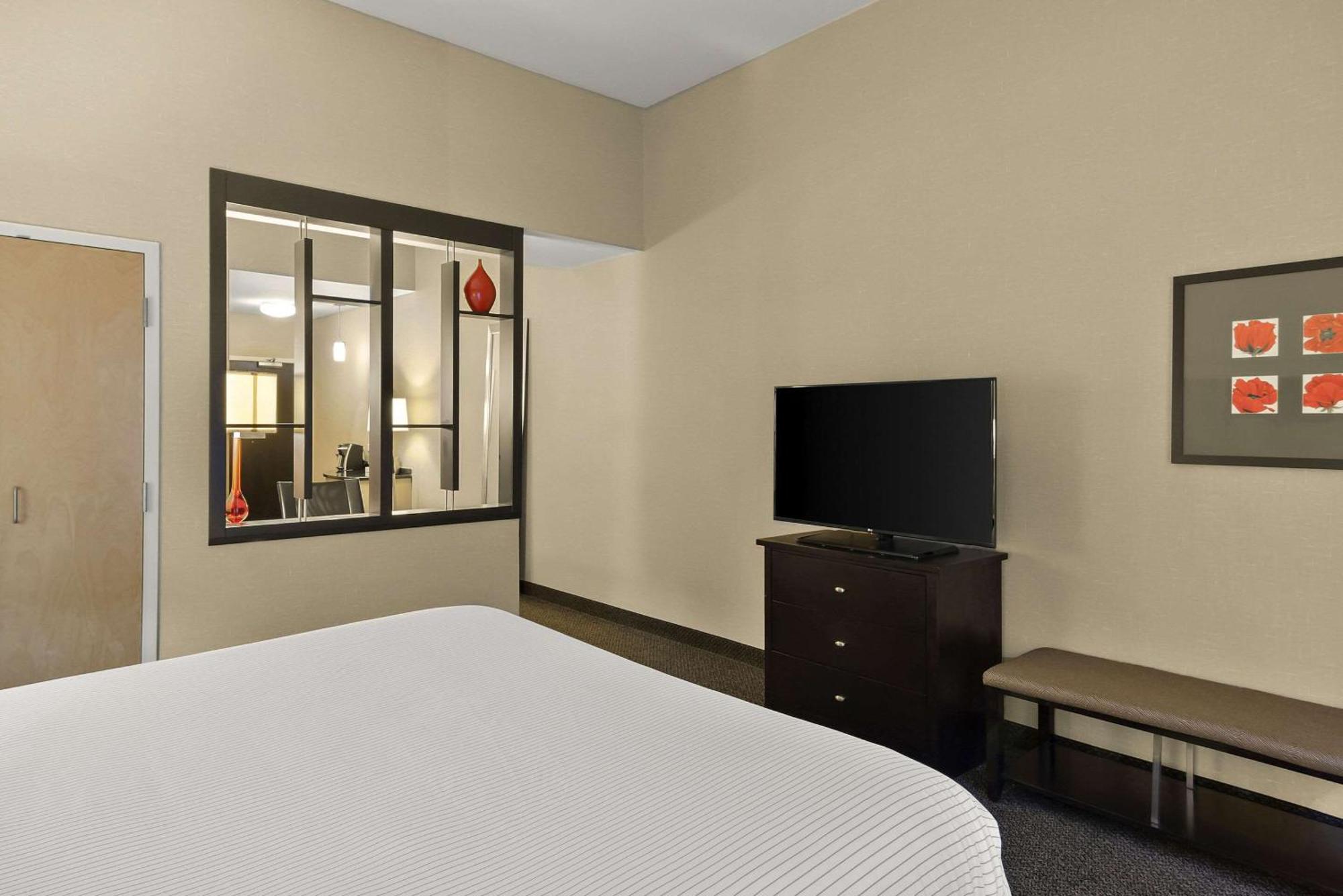 Hotel Cambria - Polaris 3*