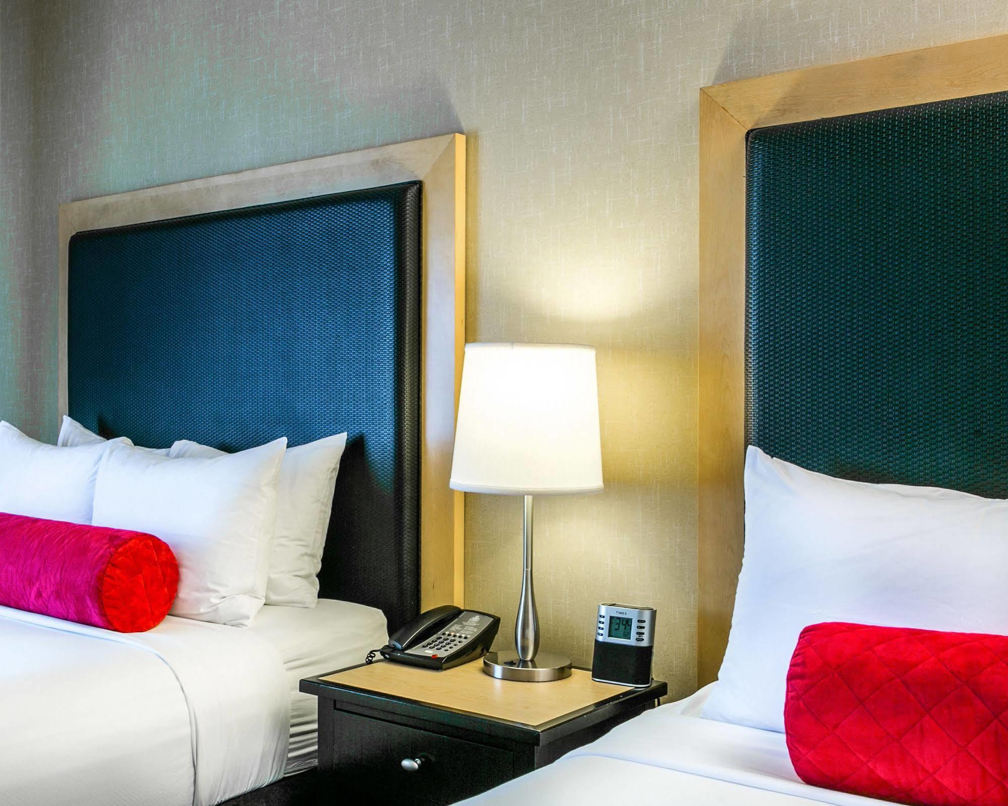 Cambria - Polaris Hotel